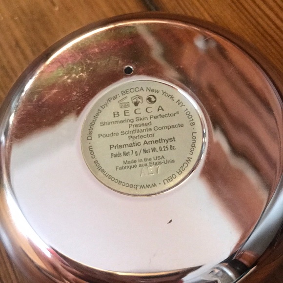 BECCA: Prismatic Amethyst - Picture 6 of 6